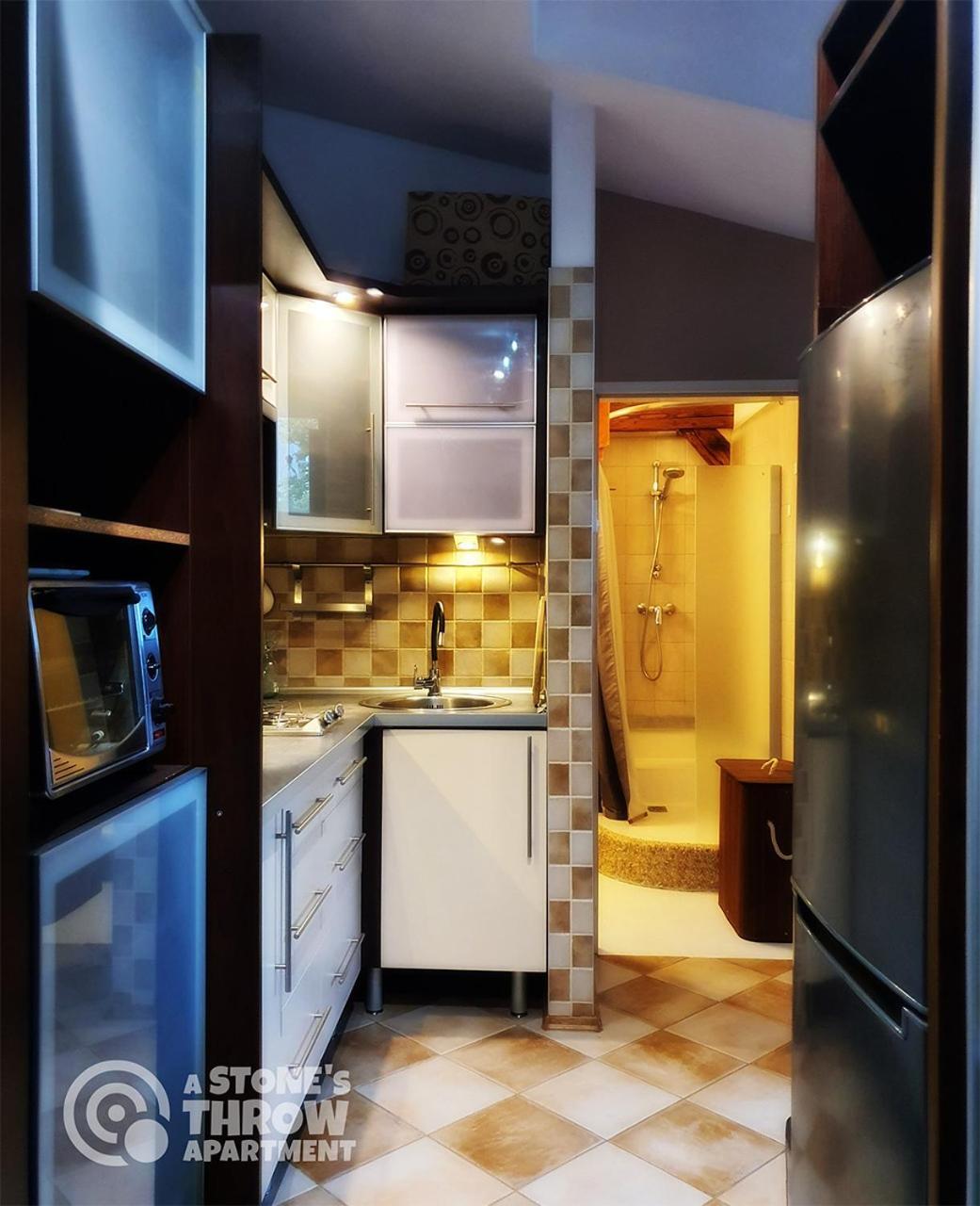 A Stone'S Throw Apartment Krakow Exterior photo